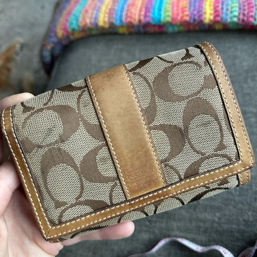 Vintage Coach Wallet - Picture 9 of 11
